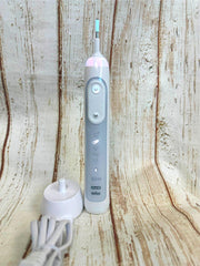 Braun Oral-B Genius X Limited 6 Cleaning Modes Electric Toothbrush - WHITE/GREY
