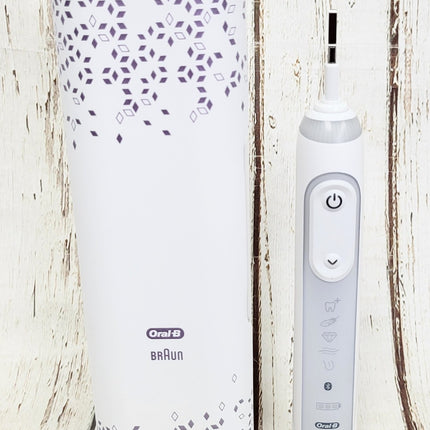 Braun Oral-B Genius X Limited 6 Cleaning Modes Electric Toothbrush + Trave Case