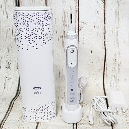 Braun Oral-B Genius X Limited 6 Cleaning Modes Electric Toothbrush + Trave Case