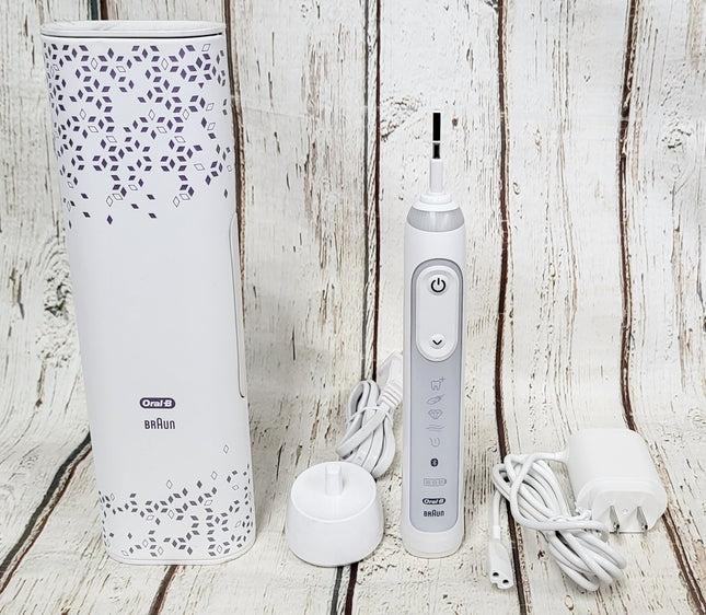 Braun Oral-B Genius X Limited 6 Cleaning Modes Electric Toothbrush + Trave Case