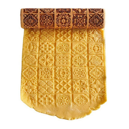 Christmas Wooden Engraved Embossing Rolling Pin 3D Laser Patterned Embossing Rolling Pin for Baking (35*4CM)