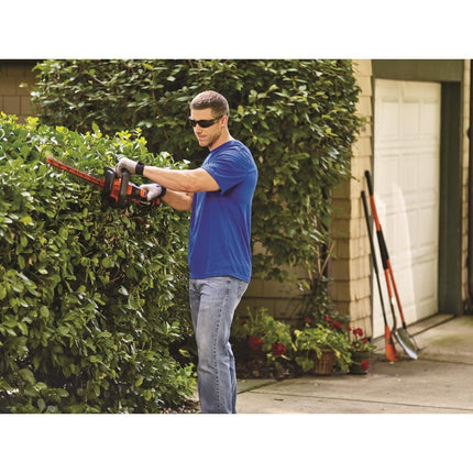 BLACK+DECKER LHT321 20V Max Lithium POWERCOMMAND Powercut 22-Inch Hedge Trimmer