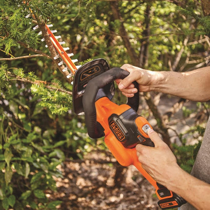 BLACK+DECKER LHT321 20V Max Lithium POWERCOMMAND Powercut 22-Inch Hedge Trimmer