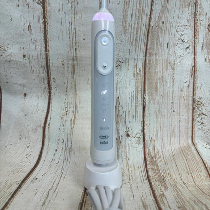 Braun Oral-B Genius X Limited 6 Cleaning Modes Electric Toothbrush - WHITE/GREY