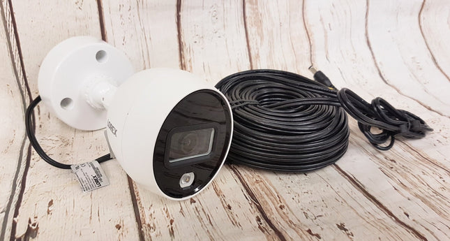 Lorex C883DA Indoor Outdoor Deterrence HD 4K Security Camera W. 50 feet cable