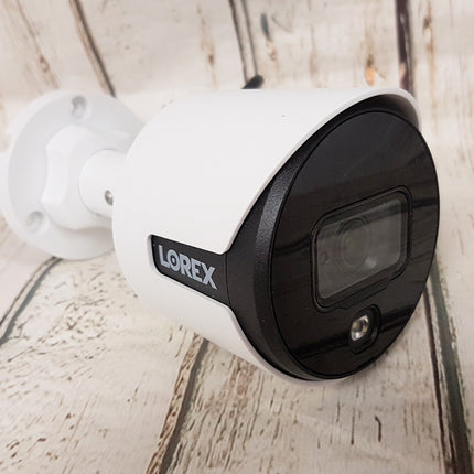 Lorex C881DA 4K Ultra HD Active Deterrence Security Camera REFURBISHED