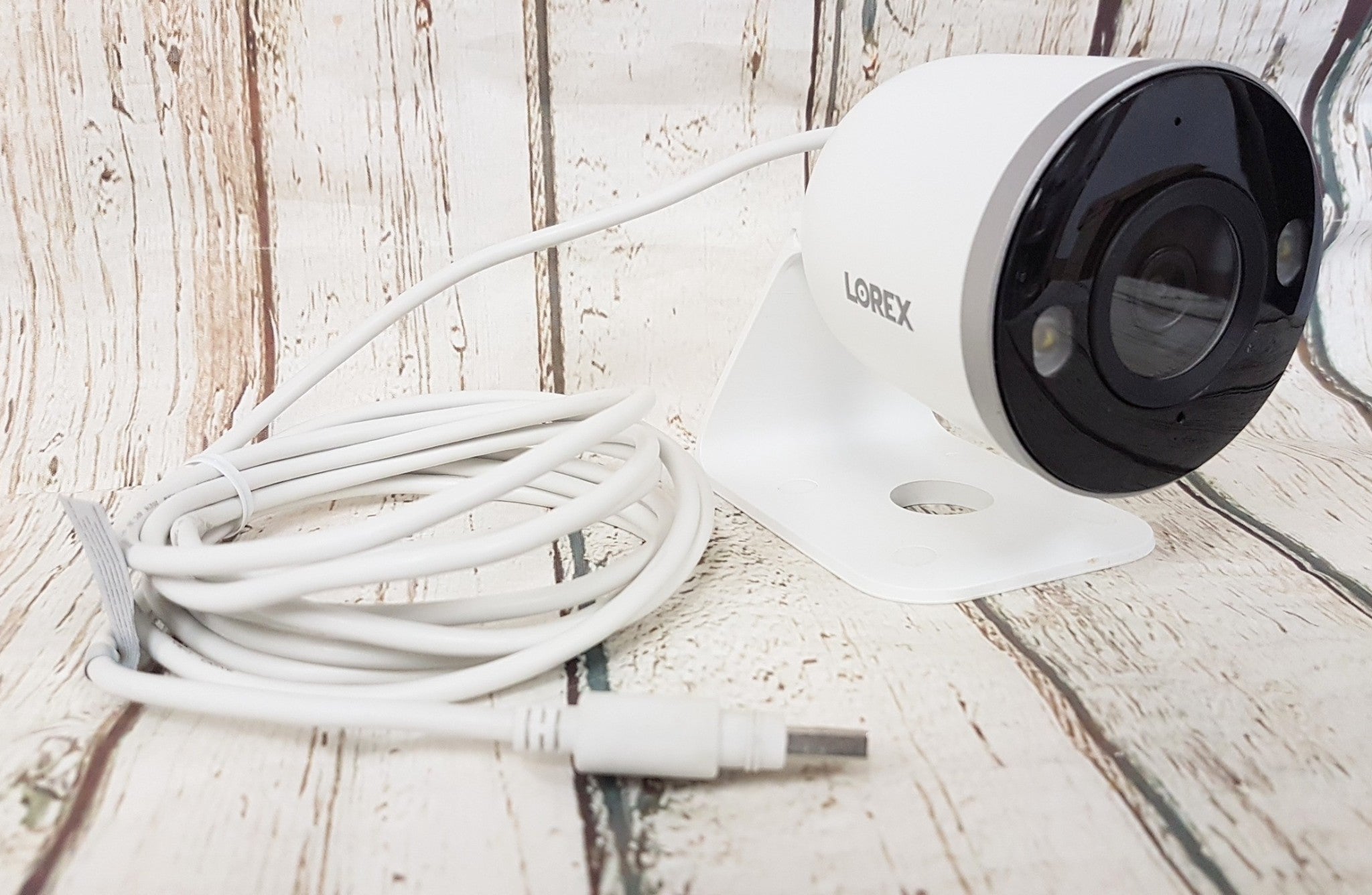 LOREX W482CA-Z Camera 1080p Wi-Fi Camera With Smart Deterrence With Stand