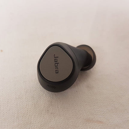 Jabra Elite 7 Pro True Wireless Noise Canceling In-Ear Earbuds -Titanium Black LIKE NEW