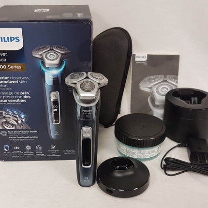 Philips Series 9000 Quick Clean Pod Wet & Dry Rotary Shaver (S9982/50)