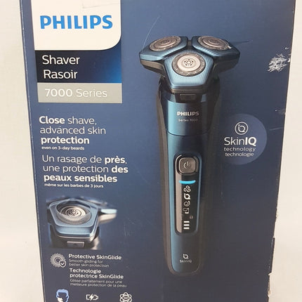 Philips Shaver Series 7000 Wet/Dry Shaver w/Cable-Free Quick Clean Pod, S7786/50 OPEN BOX