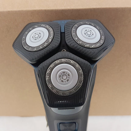 PHILIPS Series 5000 Electric Wet/Dry Shaver, S5579 - Electric Blue NEW OPEN BOX