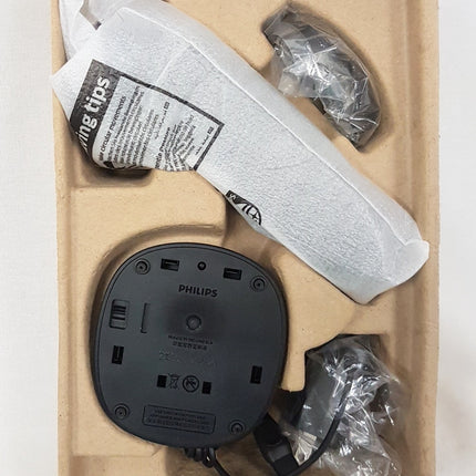 PHILIPS Series 3000 Wet or Dry Electric Shaver, S3134/51 LIKE NEW