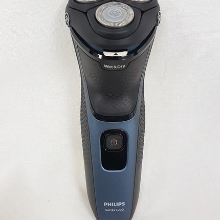 PHILIPS Series 3000 Wet or Dry Electric Shaver, S3134/51 LIKE NEW