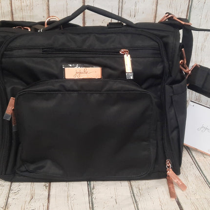 NEW, JuJube Multi-Function Convertible Diaper Messenger/Backpack Bag, 17FM02RG