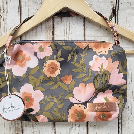 NEW, JuJuBe Be Quick Carrying Case w/Detach Wristlet, Whimsical Whisper 17AA01RG
