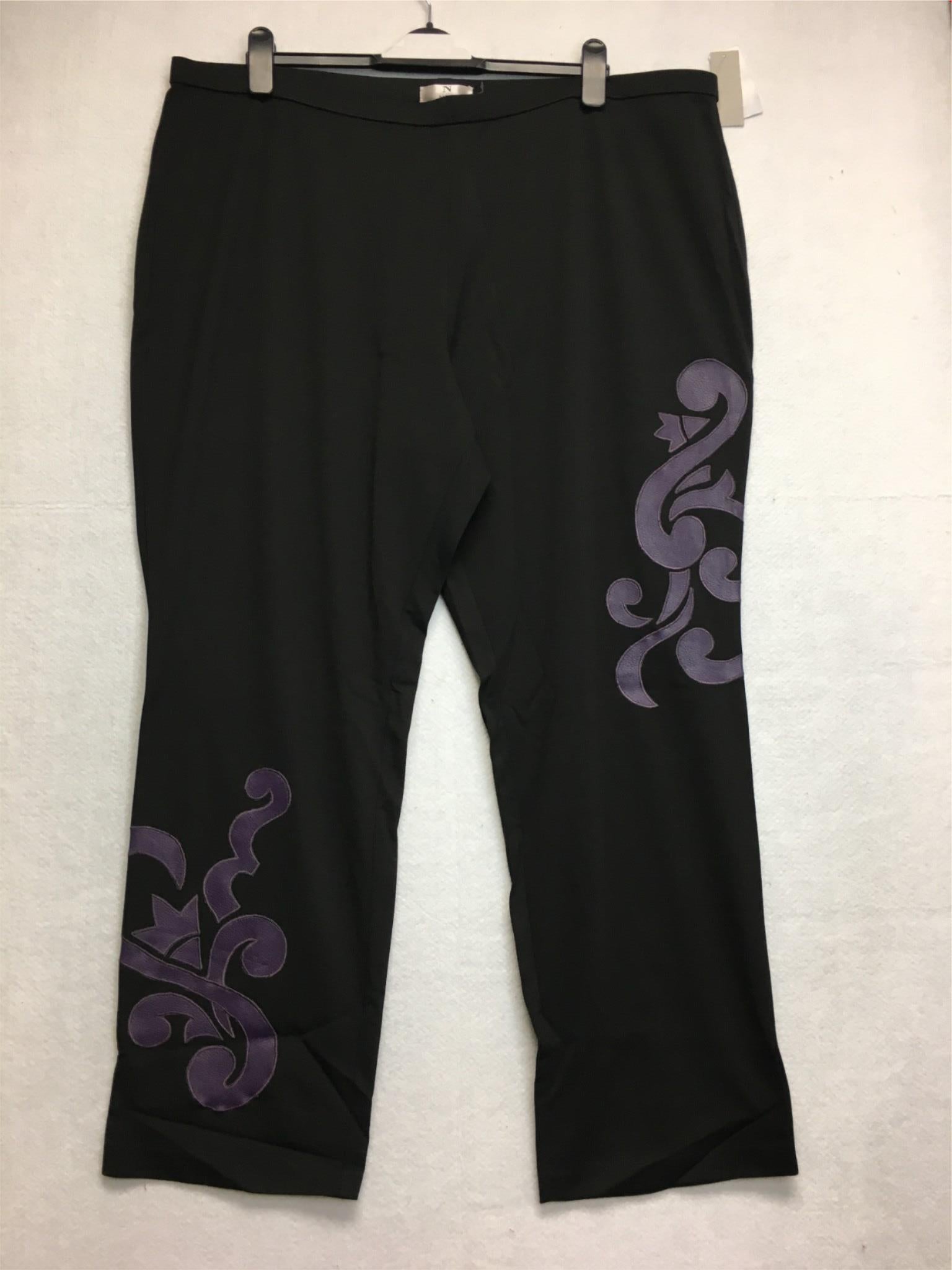 New N Natori Solid Double Knit Pant With With Applique Black 2X